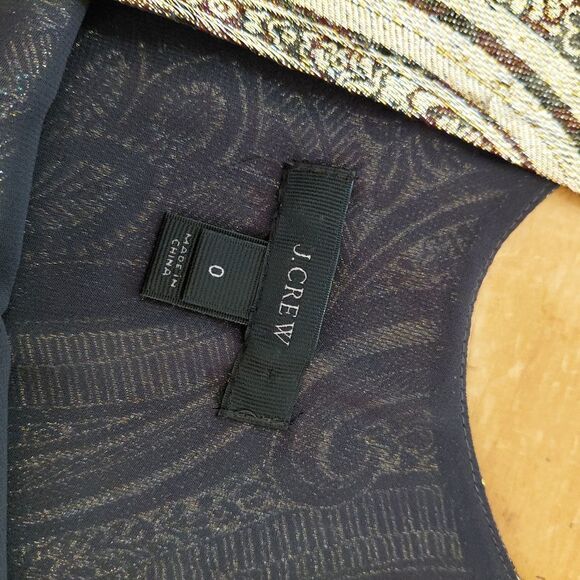 🦋3/$25 J. Crew Size 0 Gold Silk Metallic Paisley Sleeveless Lined Tank Top - Picture 6 of 12